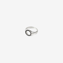 Load image into Gallery viewer, Alexandre Hekkers Signet Ring Vuota