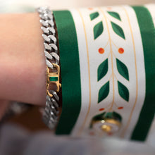 Load image into Gallery viewer, Bracelet Dettaglio Grande - silver 925 &amp; a gold 18 carats clasp set with an emerald
